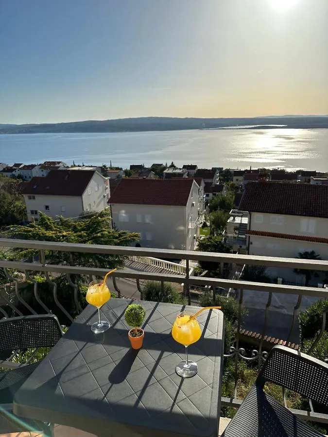 Apartments Badnje Dramalj